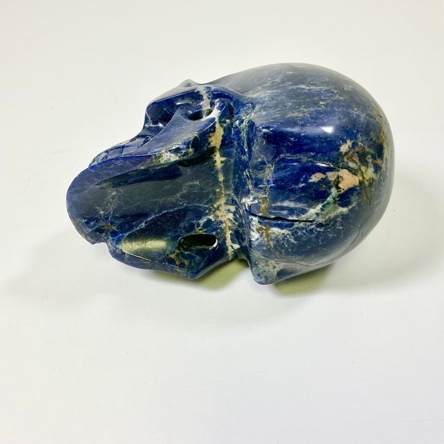1970s Vintage Abstract Expressionism Boho Chic Hand Carved Navy Sodalite Stone Skull Sculpture, Halloween For Sale - Image 15 of 15