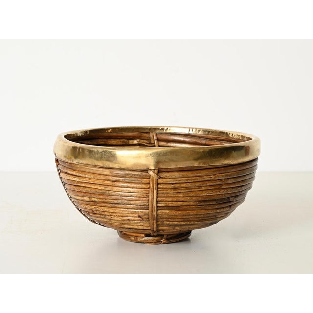 1960s Decorative Bowl in Rattan and Brass, Italy, 1960s For Sale - Image 5 of 11
