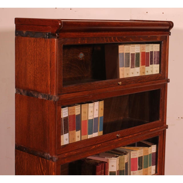 Bookcase in Oak with Drawers by Globe Wernicke, 1890s For Sale - Image 6 of 11