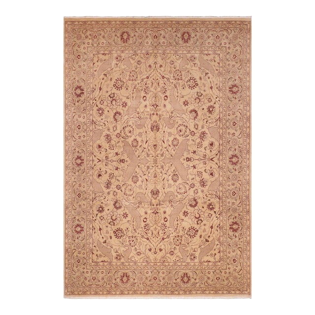 Shabby Chic 1990's Agra Pak-Persian Tan/Red Wool Rug - 8'2'' X 10'4'' For Sale