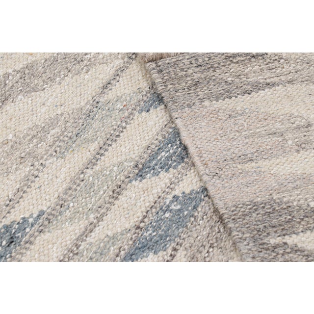 Textile Rug & Kilim’s Scandinavian Style Rug in Light Gray and Blue Geometric Pattern For Sale - Image 7 of 7
