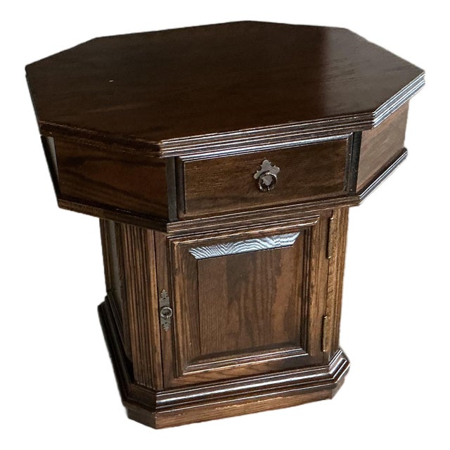 1980s Ethan Allen End Table Octogan Shape, Attributed For Sale