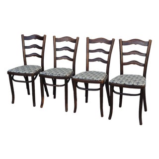 1914 Kohn & Mundus Vienna Secession Tiger Oak Bentwood Ladderback Dining Bistro Chairs, Set of 4 For Sale