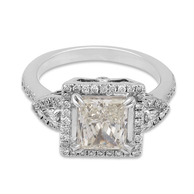 Contemporary Vintage Gia 1.72 Carat Rectangular Cut Diamond 14k White Gold Ring, Size 5.25 For Sale - Image 3 of 8