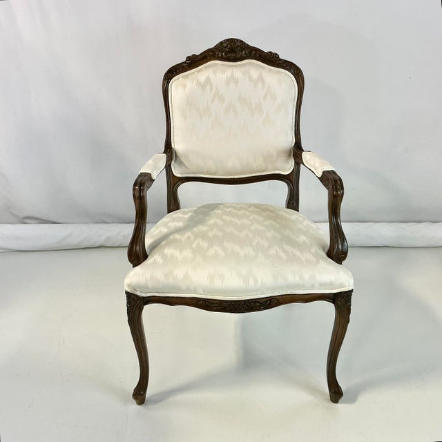 1980s Vintage Hollywood Regency French Provincial Open Arm Bergere Side Chair, Newly Reupholstered For Sale - Image 4 of 17