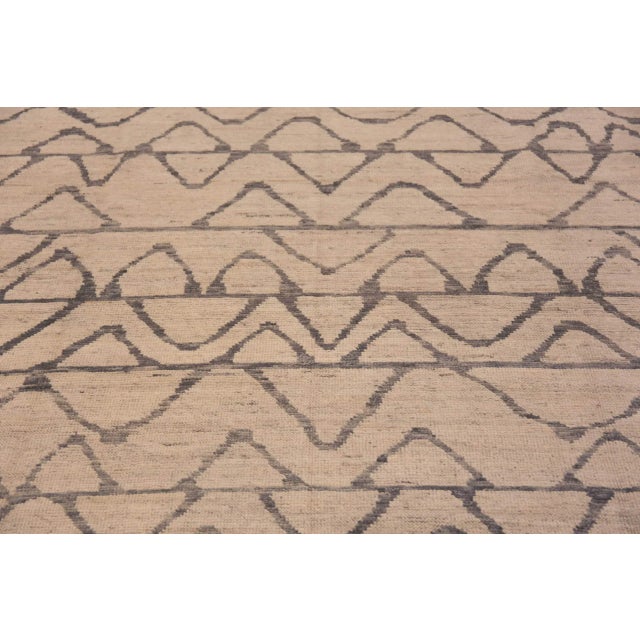Textile Nazmiyal Collection Oversized Chevron Modern Rug For Sale - Image 7 of 8