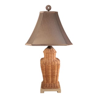 Asian Style Natural Wicker Table Lamp For Sale