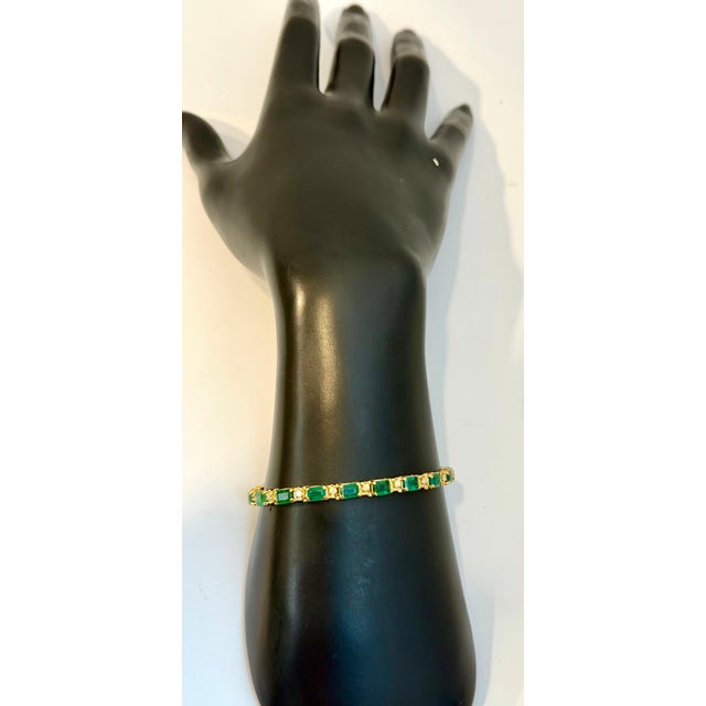 9 Carat Emerald Cut Emerald and Diamond Tennis Bracelet 14 Karat Yellow Gold For Sale - Image 9 of 18