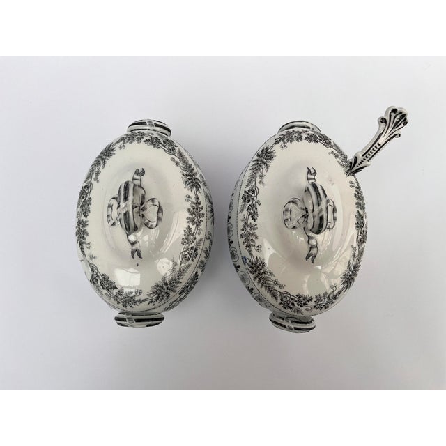 Victorian English Ironstone Alhambra Pattern Tureen Set, 1880, Set of 3 For Sale - Image 4 of 13