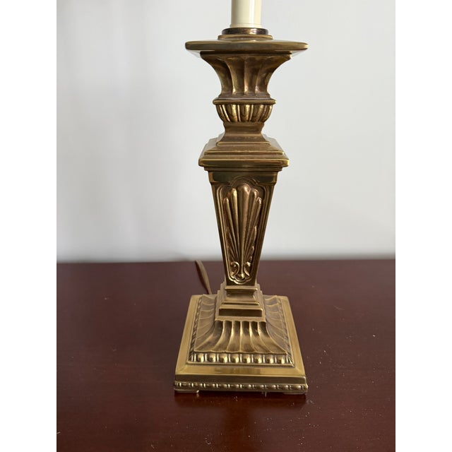 Traditional Elegant Traditional Table Lamp Pair For Sale - Image 3 of 3