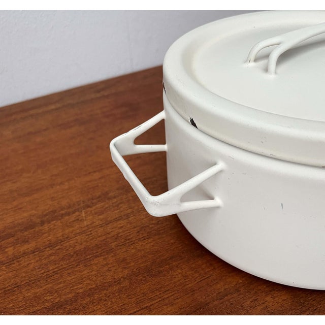 Ivory Mid-Century Modern White Minimalist Enamel Pot by Seppo Mallat for Finel, 1960s For Sale - Image 8 of 18