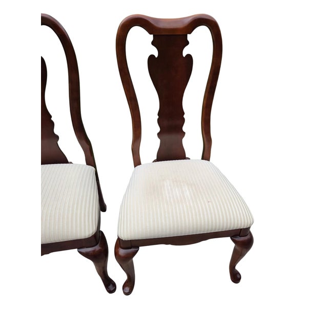 Queen Anne 1990s Pair Thomasville Collectors Cherry Queen Ann Dining Room Side Chairs For Sale - Image 3 of 11