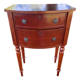 1990s Bombay Company Federal Hepplewhite Cherry Table Nightstand For Sale