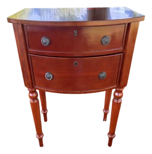 1990s Bombay Company Federal Hepplewhite Cherry Table Nightstand