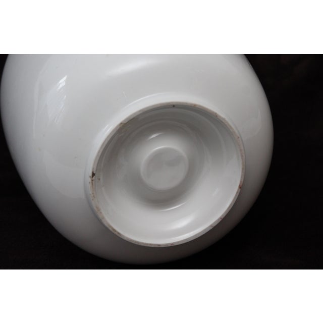 Vintage White Flower Vase, 1970s For Sale - Image 9 of 10