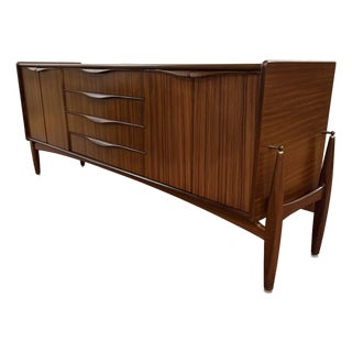 Striking Mid-Century Rocket Leg Sideboard For Sale