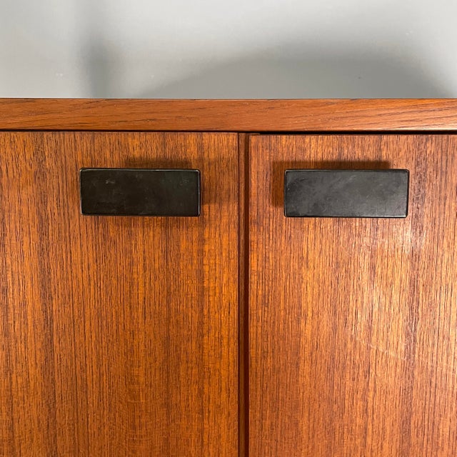Italian Floor to Ceiling Bookcase in Wood, Black Metal and Brass, 1960s For Sale - Image 10 of 18