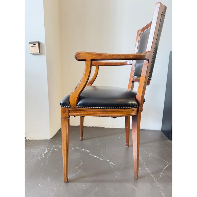 Classic Executive Armchair in Cherry Wood and Leather, 1920 For Sale - Image 4 of 10