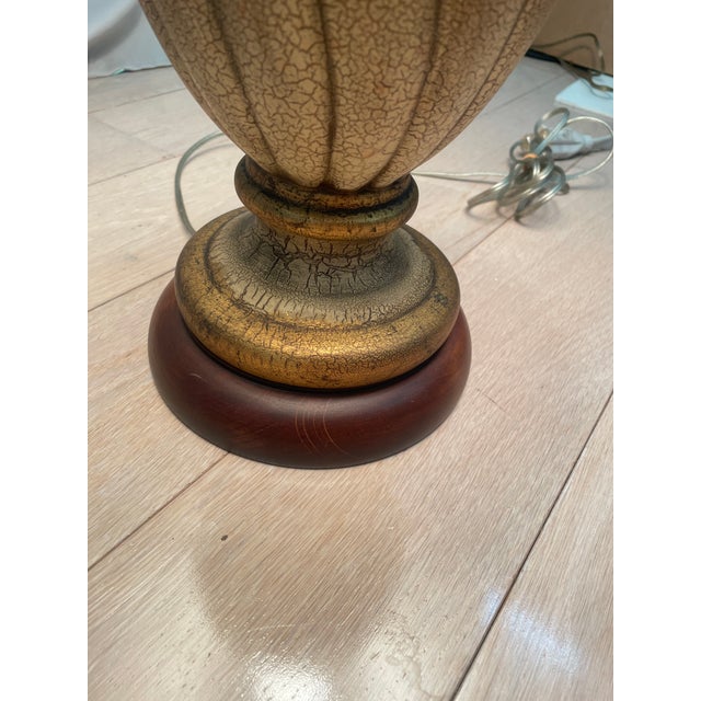 Vintage Swirl Ribbed Crackle Glaze Table Lamp With Dark Wooden Base & Custom Dark Brown Shade For Sale In Los Angeles - Image 6 of 8