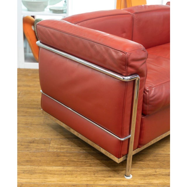 Maroon Two-Seater Sofa by Le Corbusier, Perriand, Jeanneret for Cassina, 1950s For Sale - Image 8 of 16