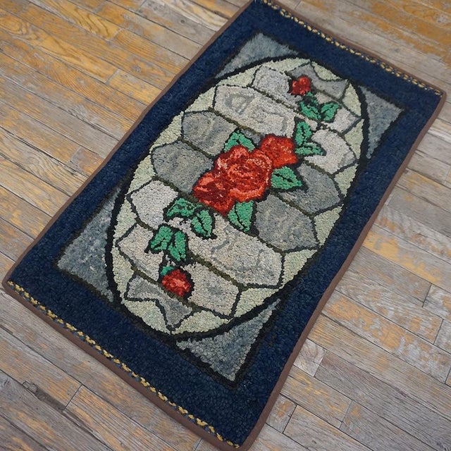 1890s Gray Blue Medallion Folk Art Antique American Hooked Woven Wool Small Rug For Sale In New York - Image 6 of 8