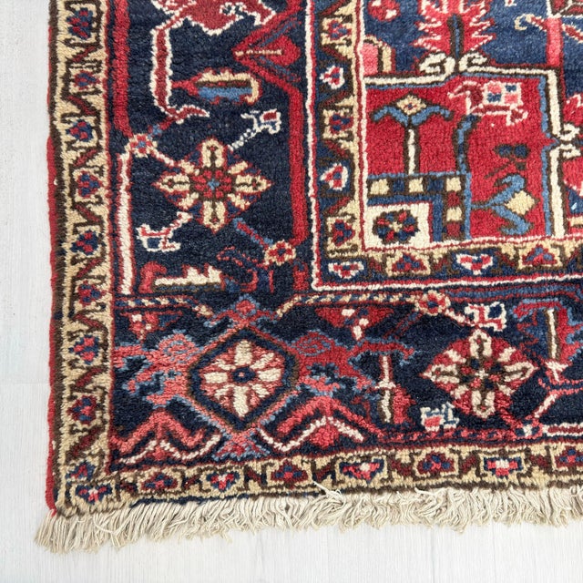 Vintage Persian Hand-Knotted Heriz Rug For Sale In New York - Image 6 of 9