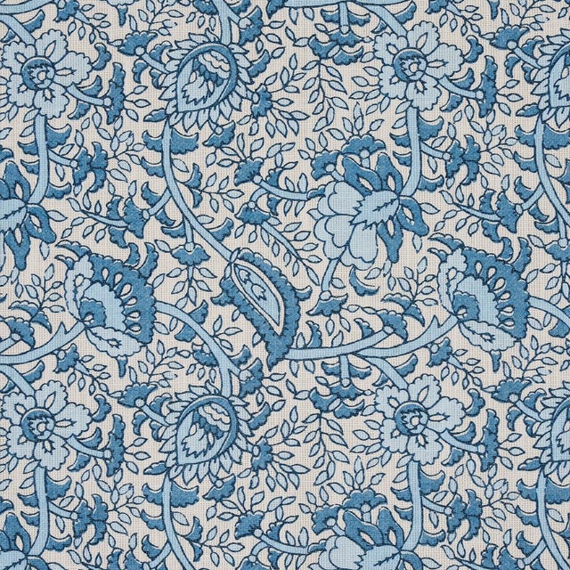 Contemporary Sample - Schumacher x Mark D. Sikes Daisy Indoor/Outdoor Fabric in Indigo For Sale - Image 3 of 6