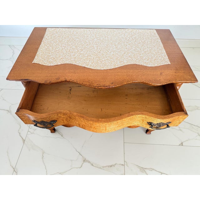 Gemstone Antique Quarter-Sawn Oak Sideboard Cabinet – Serpentine Front For Sale - Image 7 of 14