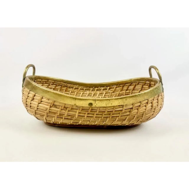 Large Rattan and Brass Fruit Bowl, 1970s, in Very Good conditions. Designed 1970 to 1979