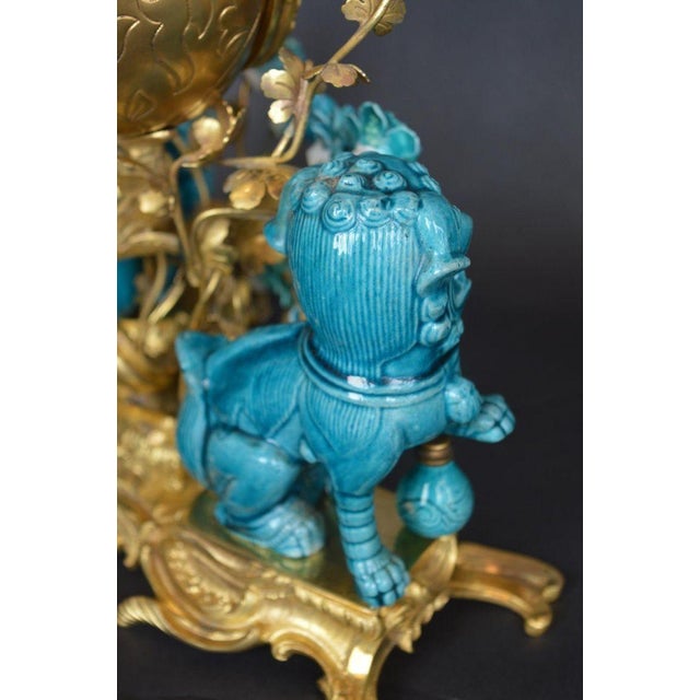 Early 1900s Rococo Chinoiserie Style 3-Piece Gilt Bronze and Porcelain Clock Garniture For Sale - Image 11 of 12