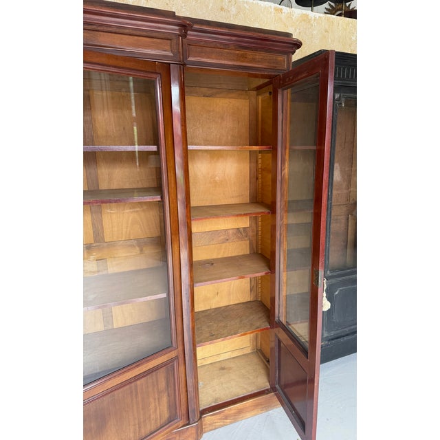 French Late 19th Century Mahogany Three-Door Glass Bookcase With Original Glass & Keys For Sale - Image 12 of 16