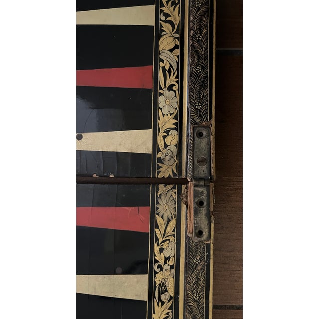 Antique 19th Century Chinese Export Black, Red & Gold Lacquer Wooden Game Board for Chess, Checkers and Backgammon For Sale - Image 12 of 16