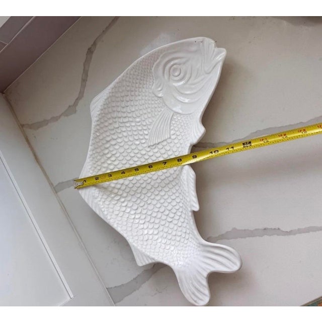 Vintage Portuguese White Majolica Fish Serving Platter – 17.5" For Sale - Image 4 of 6