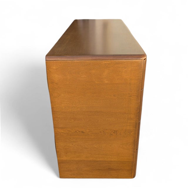 Mid 20th Century Mid 20th Century Heywood-Wakefield Mid-Century Modern 8-Drawer Lowboy Dresser For Sale - Image 5 of 18