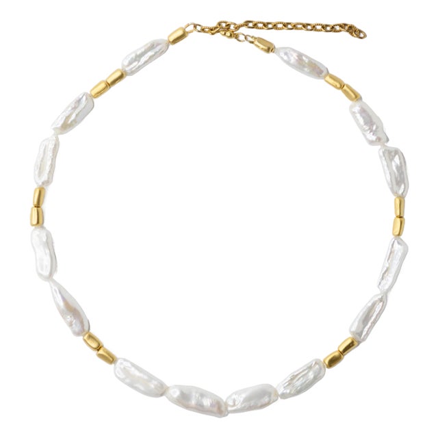 White Peonies Baroque Pearls Gold Bead Necklace For Sale