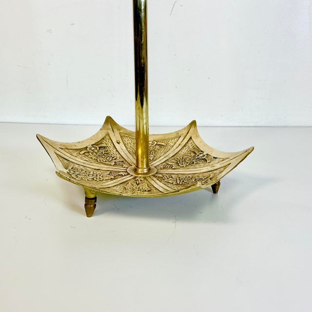 1950s Vintage English Chippendale Hollywood Regency Brass Trompe L’Oeil Umbrella Stand For Sale - Image 10 of 13