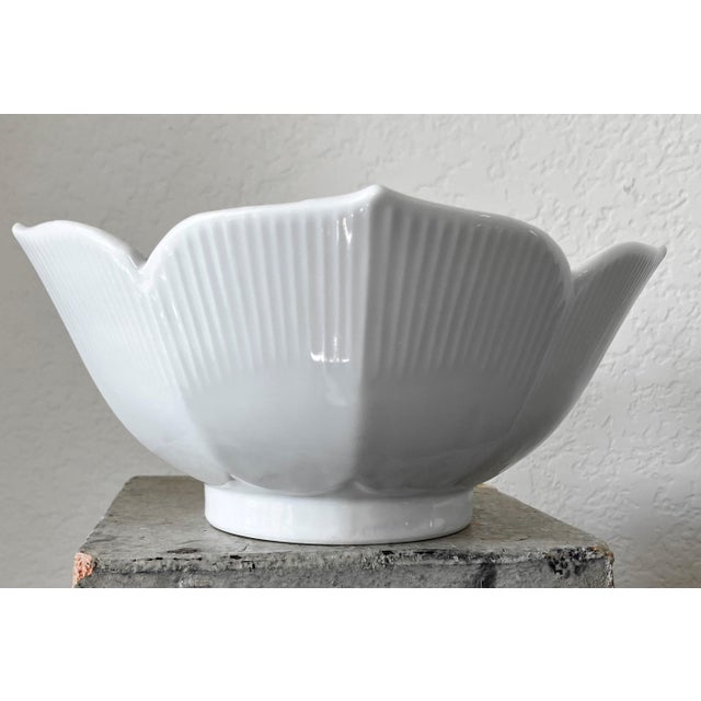 Mid 20th-Century Crisp White Porcelain Serveware Nesting Lotus Bowls - 4 Pieces For Sale - Image 12 of 17
