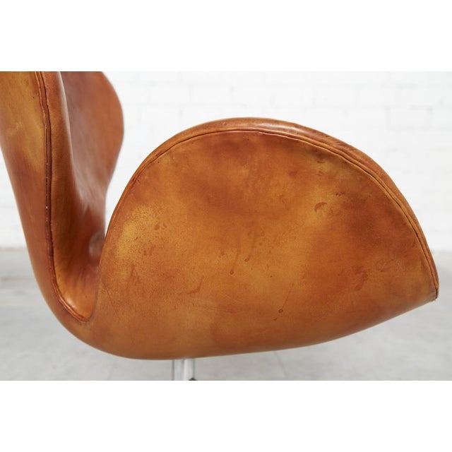 Swan Chair by Arne Jacobsen for Fritz Hansen, 2001 For Sale - Image 15 of 18