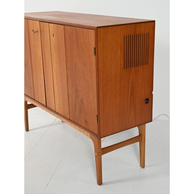 Brown Scandinavian Teak Bar Cabinet, 1950s For Sale - Image 8 of 13