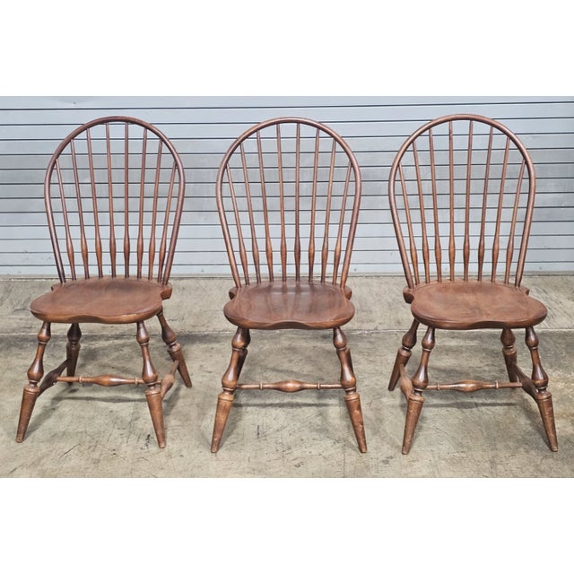Wood Set of 6 Nichols & Stone (Stickley) Sack Back Arm & Bow Back Side Windsor Chairs For Sale - Image 7 of 14