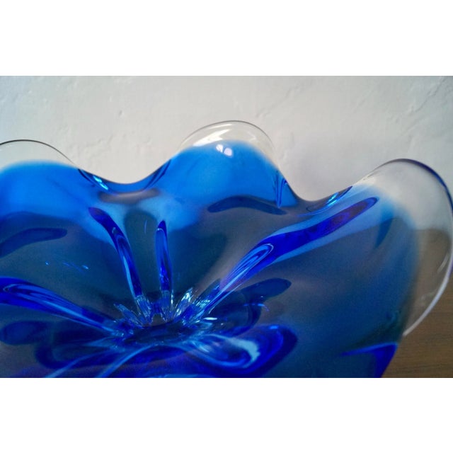 Blue 1960’s Mid-Century Modern Hand Blown Glass Decorative Bowl For Sale - Image 8 of 12