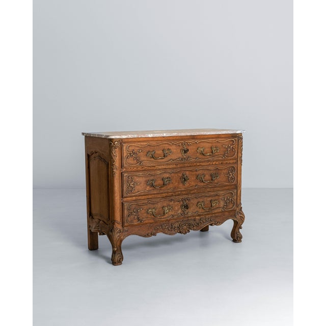 1850s French Louis XV Chest of Drawers With Marble Top For Sale In Greensboro - Image 6 of 18
