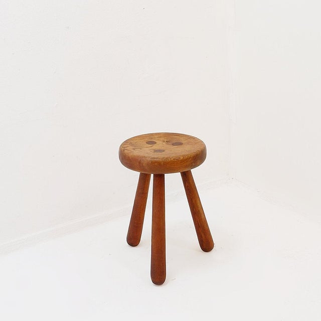 Vintage Brutalist Tripod Stool in Wood, 1960 For Sale - Image 5 of 10