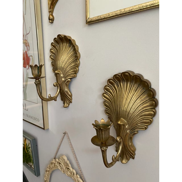 Excellent condition with a beautiful patina to the brass. Perfect for a Hollywood Regency or Art Deco home. 9.75” long 6”...