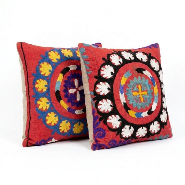 Mid-Century Modern Folk Art Suzani Pillow Cover 20'' X 20'' - Set of Two For Sale - Image 3 of 4