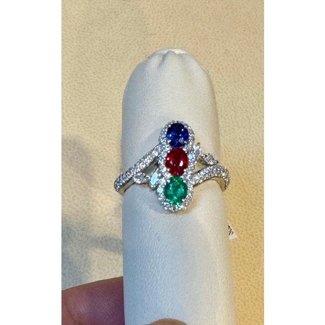 Emerald 1.2 Ct Fine Natural Emerald Ruby & Sapphire + 1.5 Ct Diamond 18 KWG Ring S 7 For Sale - Image 8 of 18