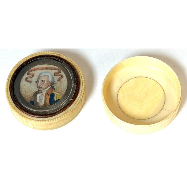 Metal 19th Century French George Washington Memorial Bone Snuff Box France for America For Sale - Image 7 of 14