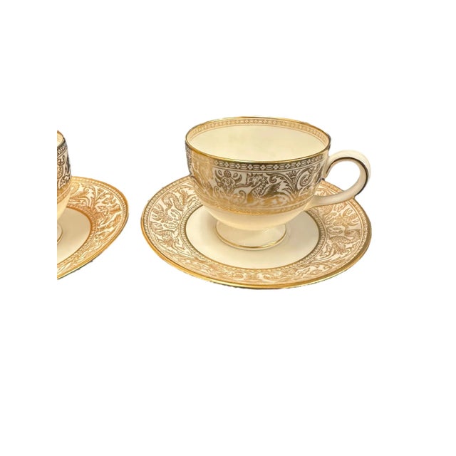 Late 20th Century Vintage Wedgwood Gold Florentine Bone China Leigh Shaped Footed Cups and Saucers for Two - 4 Pieces For Sale - Image 5 of 10