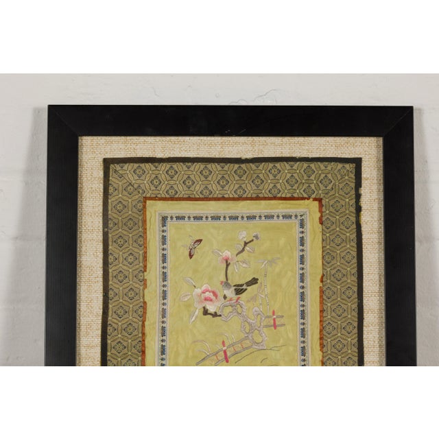 Early 20th Century Chinese Late Qing Dynasty Embroidered Silk Fabric with Bird in Custom Frame For Sale In New York - Image 6 of 12