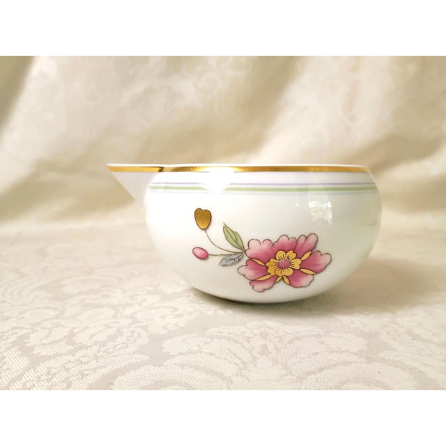 Light Pink New Vista Alegre Illuminati Sauceboat With Matching Pink Under Plate Portugal Luxury Hand Painted Porcelain Watercolor Lotus Flower New With Tag For Sale - Image 8 of 10